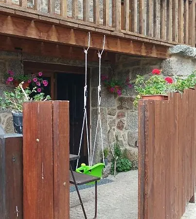 아파트 Do Xures Maus de Salas